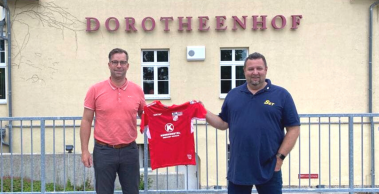 Per Handschlag um ein Jahr verlängert!
