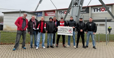Fanclubs und Einzelspender unterstützen die 60 Jahrfeierlichkeiten des RWE mit einer Spende von 5000 Euro 